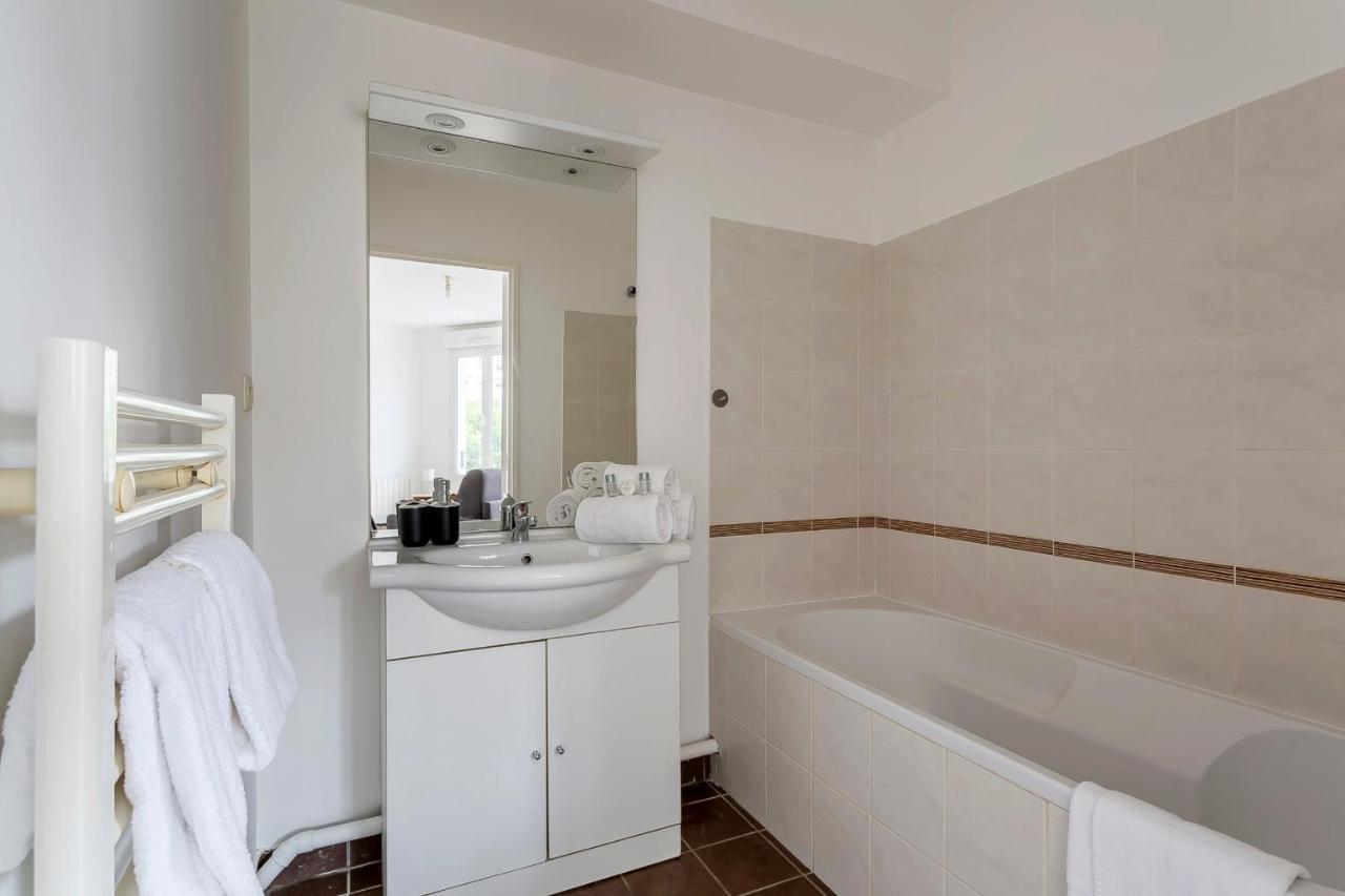 Hamac Suites - Studio Bertholey Oullins - 2People Exteriör bild